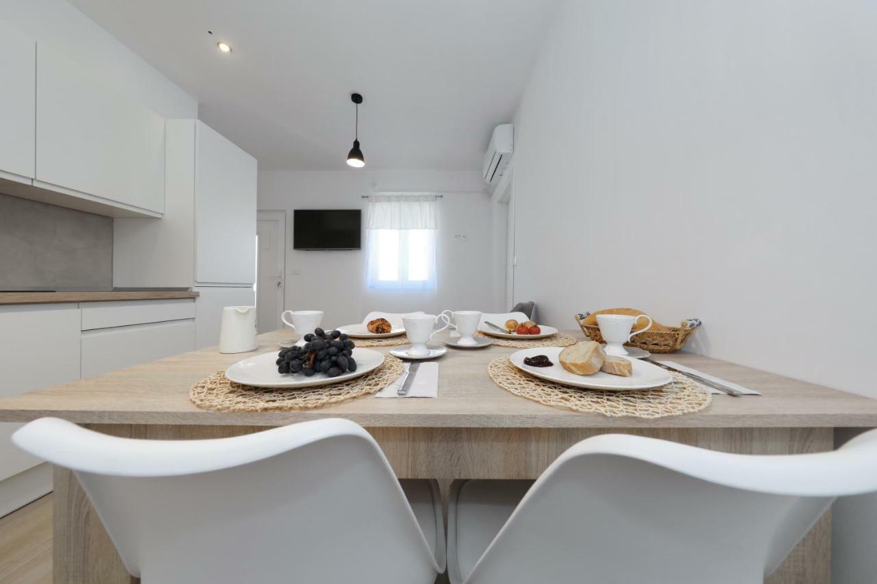 Apartmani Marta ザダル エクステリア 写真